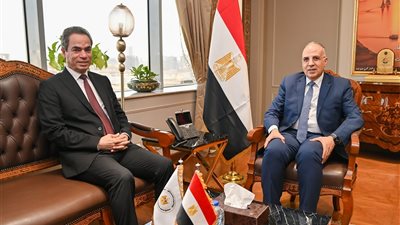 وزير الري خلال لقائه بالمسلماني: إدراج الرسائل المائية عبر البرامج التليفزيونية والإذاعية والأعمال الدرامية بشكل مبسط