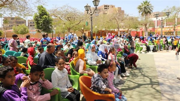 الاحتفال بيوم اليتيم