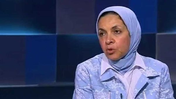 يمني الحماقي 