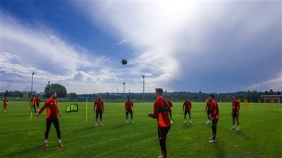 مران الأهلي.. فقرات بدنية خفيفة وتدريبات تخصصية استعدادا لـ صن داونز 