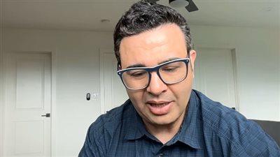 عصام حجي يشكر وزير الخارجية للمساعدة في نقل جثمان والدته للدفن بمصر 