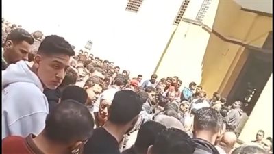 سقط من السفينة.. تشييع جثمان الربان مصطفى الميقاتي كبير مرشدي قناة السويس بمسقط رأسه بالبحيرة