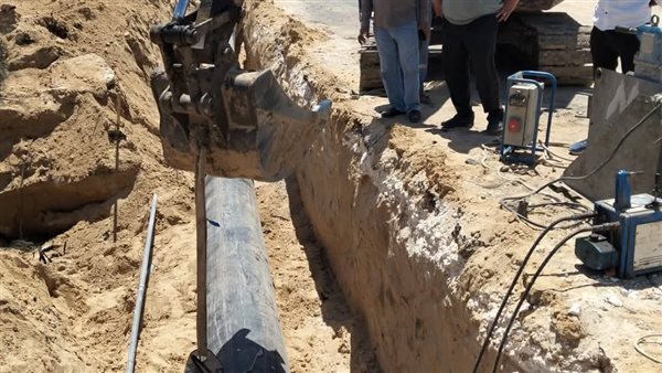 إصلاح خط مياه 