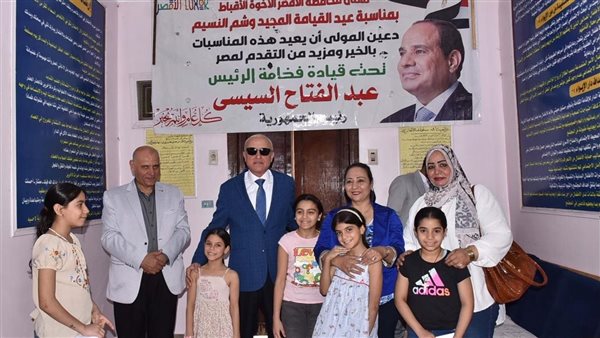 محافظ الأقصر يهنى