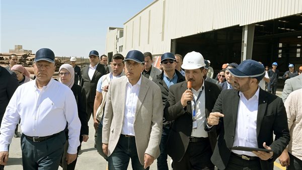 رئيس الوزراء خلال