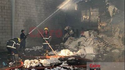 ماس كهربائي وراء اندلاع حريق في محل كشري بالعبور