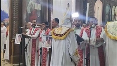  البابا تواضروس يترأس قداس عيد القيامة المجيد بالكاتدرائية المرقسية بالعباسية| بث مباشر 