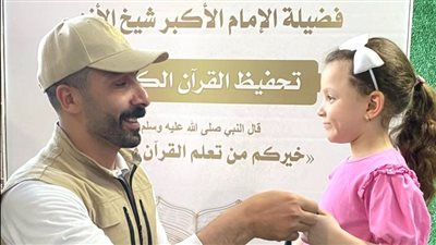بيت الزكاة والصدقات يستكمل حملة دعم حفظة القرآن الكريم في القرى الأكثر احتياجًا بمحافظة قنا