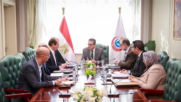 وزير الصحة والسكان