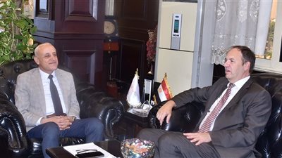 محافظ الأقصر يبحث مع السفير البلجيكي التعاون المشترك في مجالات السياحة والصناعات المتخصصة
