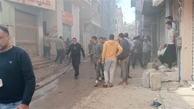 تجدد اشتعال النيران في مخزن مواد كيماوية بالعريش.. والدفع بـ 5 سيارات إطفاء 