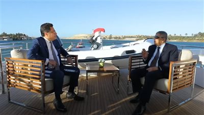 أسامة ربيع لـ خالد أبو بكر: حادث إيفرجيفن كان غير مسبوق.. والرئيس السيسي كان يتواصل معي 3 مرات يوميًا لمتابعته