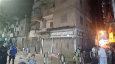 انهيار جزئي لكتل خرسانية بعقار بكفر الشيخ.. والحماية المدنية تفرض كردونا أمنيا 