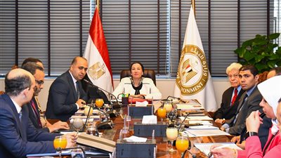 وزيرة البيئة: وافقنا على ضوابط إصدار تراخيص مزاولة نشاط لمواقع تجميع المخلفات الزراعية