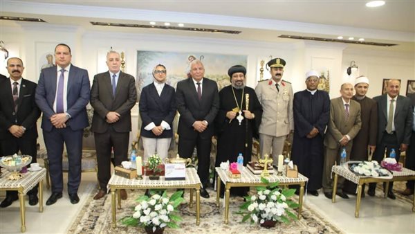 جانب من لقاء محافظ