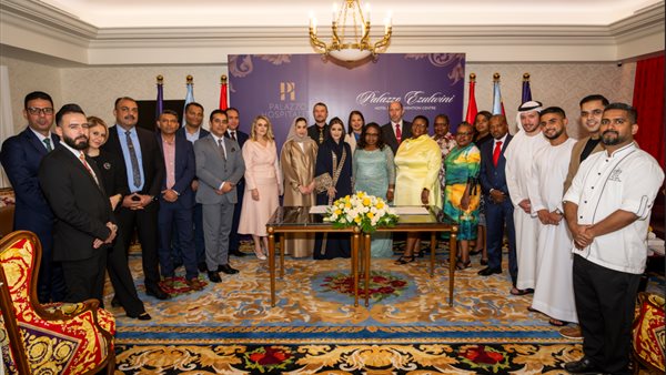 جانب من توقيع الاتفاقية