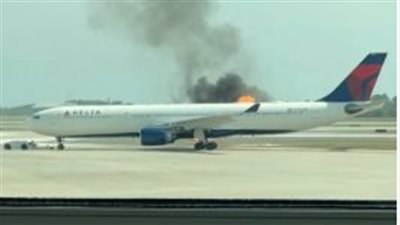  أجبر الركاب على الإخلاء.. نشوب حريق داخل محرك طائرة قبل إقلاعها بالولايات المتحدة 