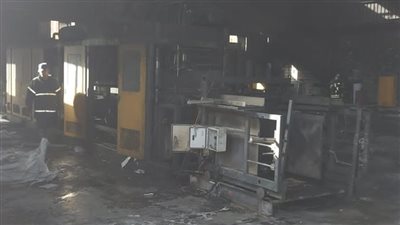 اندلاع حريق مخلفات داخل مصنع فوم بالمنوفية.. والحماية المدنية تسيطر| صور