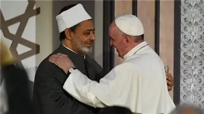 بعد الإعلان عن موعدها.. مصدر يرجح حضور شيخ الأزهر مراسم جنازة بابا الفاتيكان| بث مباشر 