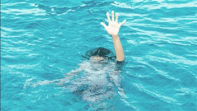 الإنقاذ النهري يكثف جهوده لانتشال جثمان شاب غرق في نيل سوهاج