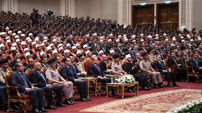 أحد الأئمة الجدد: جملة سلبية غيرت حياتي وحولت الاكتئاب لنجاح كبير.. والرئيس السيسي الداعم الأول لنا| خاص