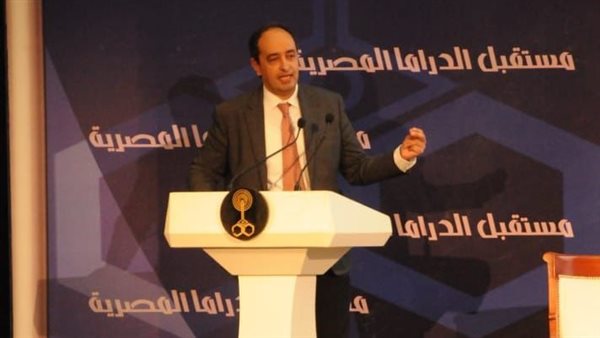 الدكتور عمرو عثمان