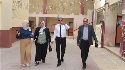 تشكيل لجنة لإعادة الانضباط داخل إحدى مدارس الجيزة بعد رصد مخالفات بها