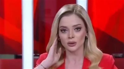 منها هلع مذيعة خلال نشرة الأخبار.. مشاهد مأساوية من زلزال تركيا 