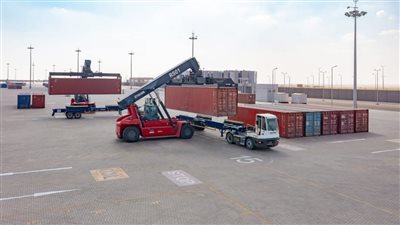 النقل تدعو للاستثمار في مجال الموانئ الجافة والمناطق اللوجيستية