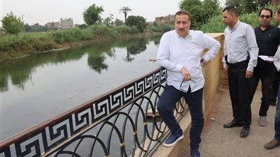 محافظ المنوفية يُبدي استياءه من تدني مستوى النظافة والتشجير بكورنيش الباجور