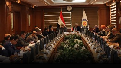 الأعلى لشئون خدمة المجتمع يناقش إنشاء وتأسيس 7 تحالفات إقليمية على مستوى الدولة