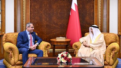 نائب رئيس الوزراء البحريني يستقبل رئيس شركة العاصمة الإدارية ويشيد بالمسار التنموي المصري