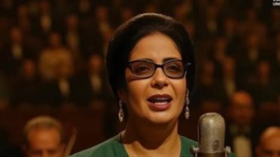 بالـ AI.. منى زكي تكشف لـ القاهرة 24 حقيقة الصورة المتداولة لفيلم الست