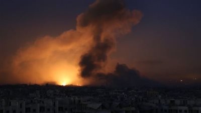 الدفاع السورية: حزب الله أطلق 5 قذائف مدفعية من لبنان تجاه القصير وتم الرد