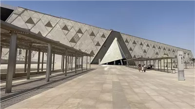 على غرار موكب المومياوات.. وزارة السياحة تستعد لحفل افتتاح المتحف المصري الكبير|بث مباشر 