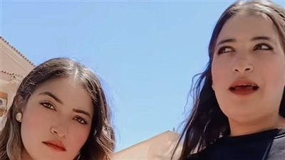 فحص هواتف فتاتي رقص المترو لتحديد ناشر الفيديو