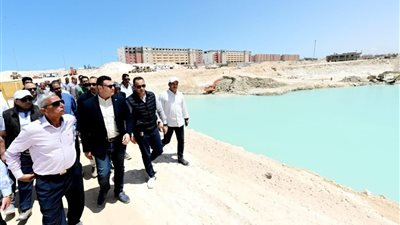 وزير الإسكان يطالب بدفع معدلات التنفيذ في مشروعات قرى مارينا السياحية