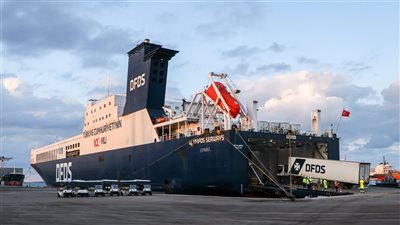 بخضروات وفواكه وأقمشة.. السفينة OLYMPOS SEAWAYS تغادر ميناء دمياط متجهة إلى أوروبا