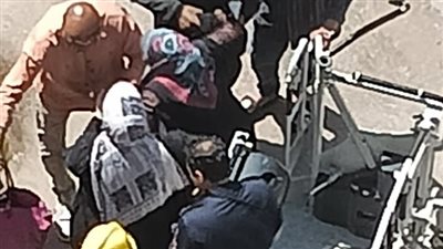 إنقاذ 36 شخصًا من منزل في السلام بعد انهيار أجزاء بسلم العقار| صور