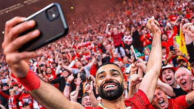 محمد صلاح: أخبرت سلوت بتعويضه هجوميًا.. وشعور الفوز بالدوري لا يصدق