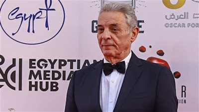 محمود حميدة: يجب أن يكون هناك قانون ينظم التصوير في جنازات الفنانين 