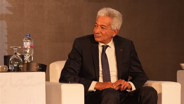 الدكتور علاء عز-