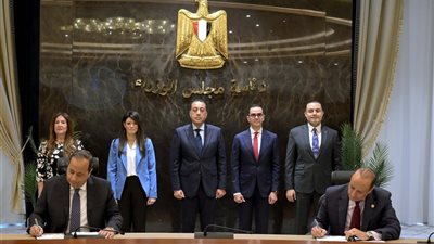 توقيع عقد اتفاقية التحالف الاستراتيجي لتعزيز صناعة الأدوية في مصر والحصول على تأهيل FDA