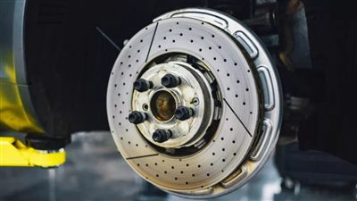  5 علامات تدل على ضعف فرامل السيارة.. تعرف عليها