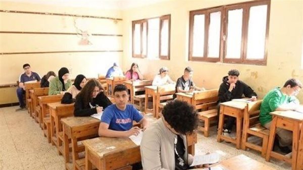 طلاب المرحلة الإعدادية