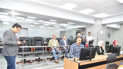 محافظ الفيوم من مركز السيطرة: رفع درجة الاستعداد لمواجهة العاصفة الترابية وتأمين الطرق والمنشآت