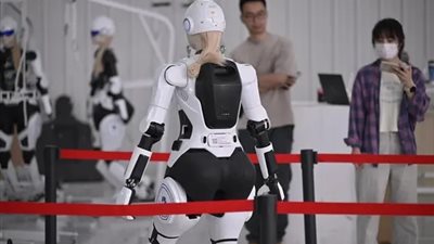 شركة EXEED تكشف عن روبوتات AiMOGA الذكية في معرض شنغهاي للسيارات