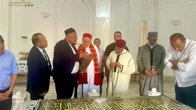 علي جمعة والمفتي ووزير الأوقاف يزورون أضرحة الإمام الماتريدي والصحابي قُثَم بن العباس وساحة ريجستان