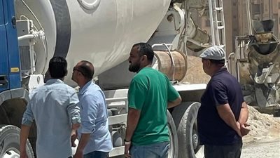 جهاز أكتوبر الجديدة يضبط 12 سيارة نقل مواد بناء وخرسانة مخالفة بالمدينة