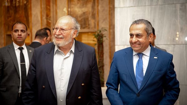 الملك أحمد فؤاد خلال